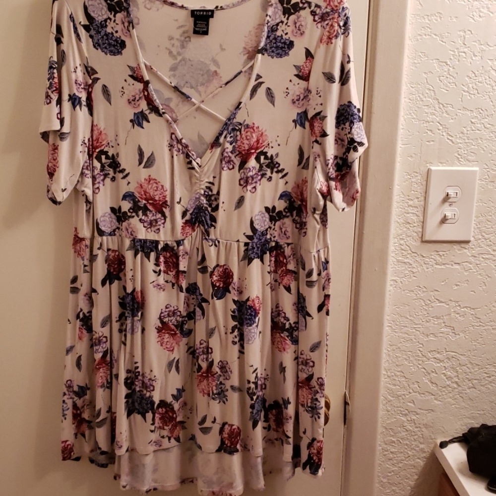 Torrid floral babydoll blouse